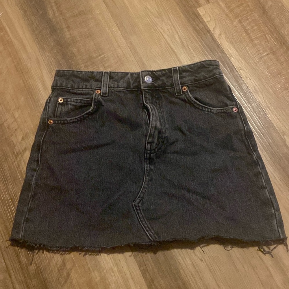 Black mini skirt